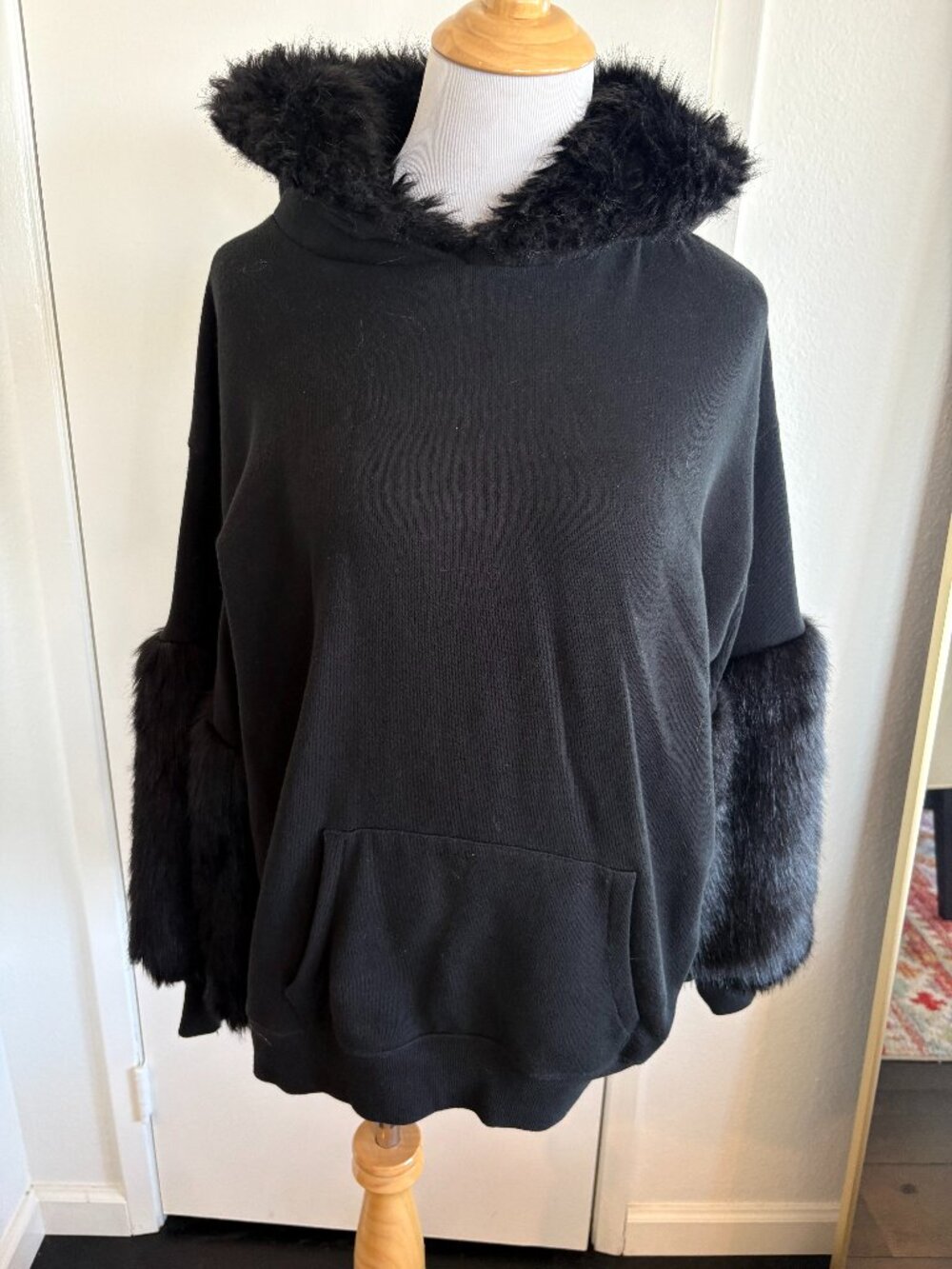 Vintage Y2K Express Tricot Black Faux Fur Sleeve Hoodie XS
